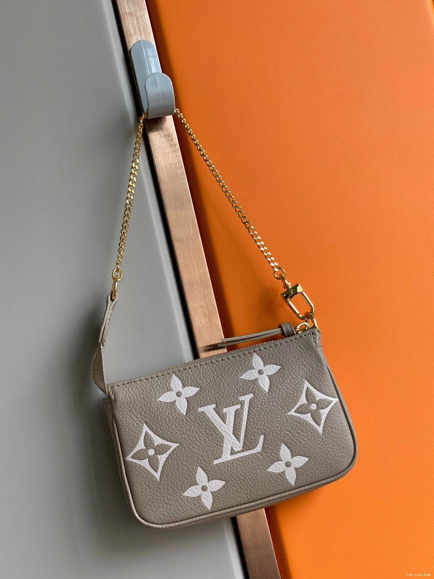 Fake Louis Bags LOUIS ACCESSOIRES MINI VUITTON POCHETTE 0724